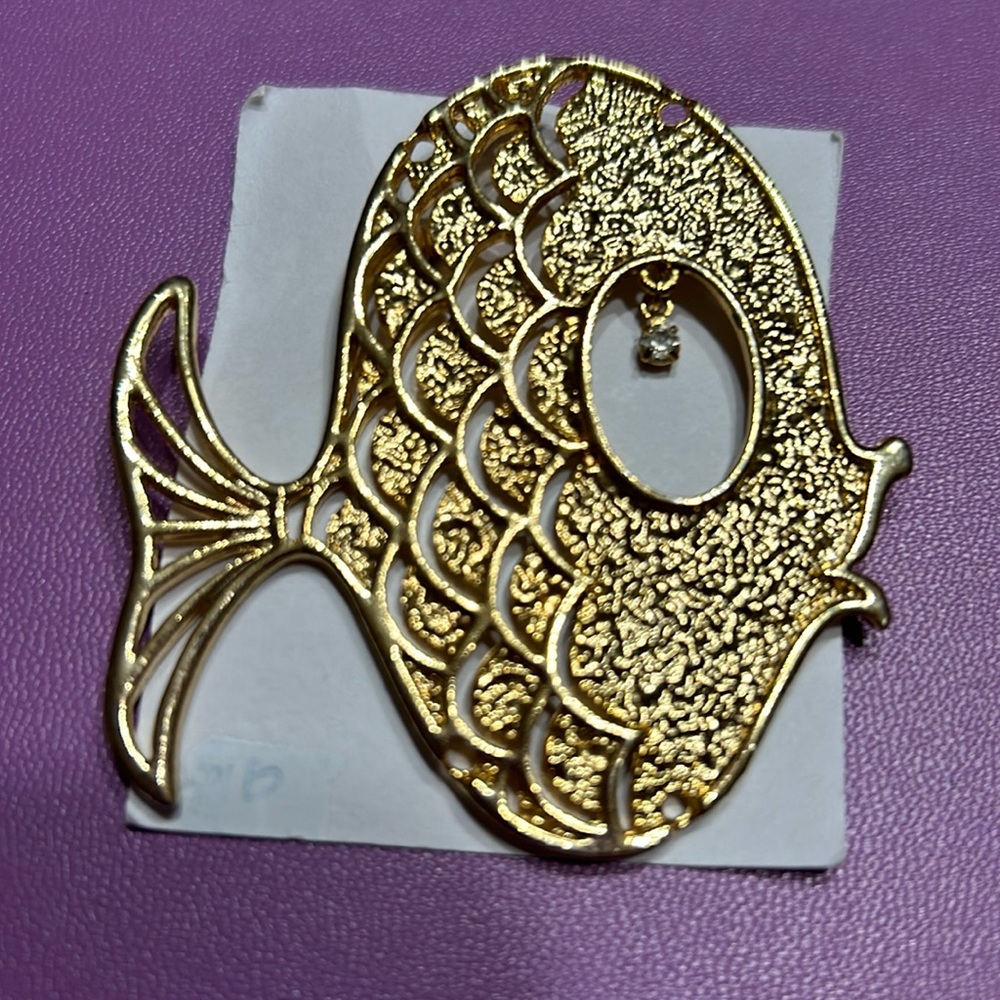 Fish brooch